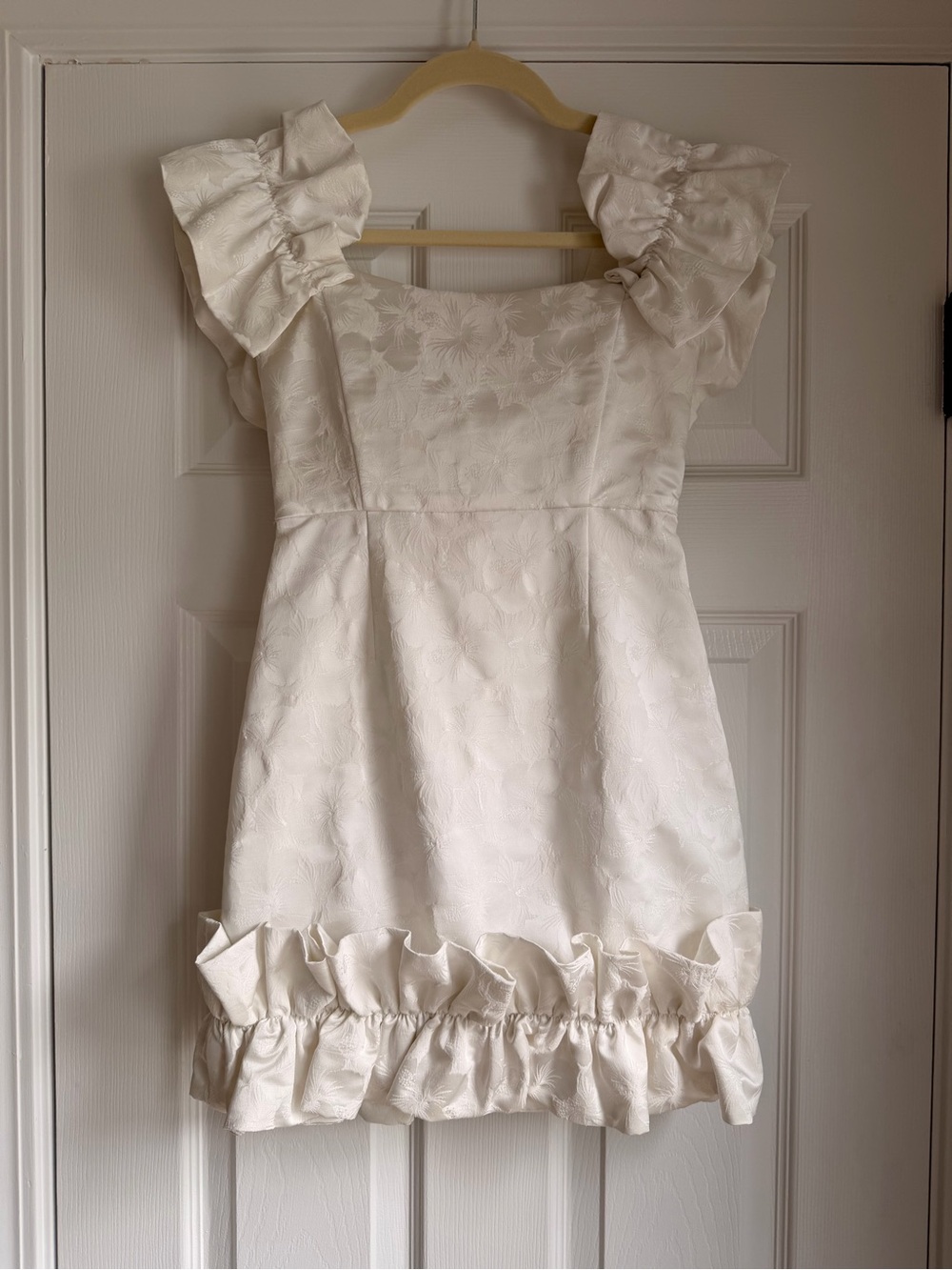 V. Chapman White Floral Jacquard Ruffle Mini Dress Size 0